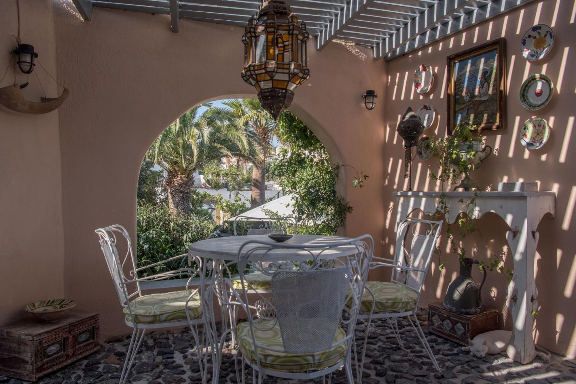 Hotel Hiraeth Santorini à Megalochori  Extérieur photo